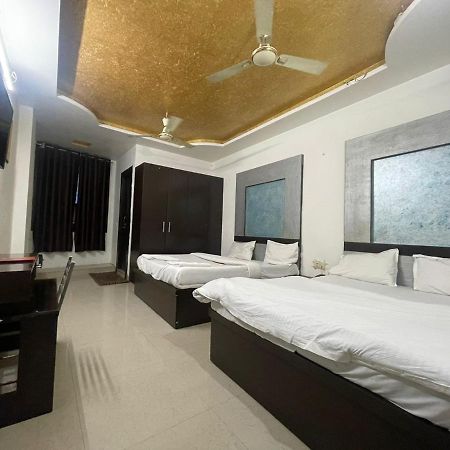 Blue Rose International, Family Hotel Agra  Kültér fotó