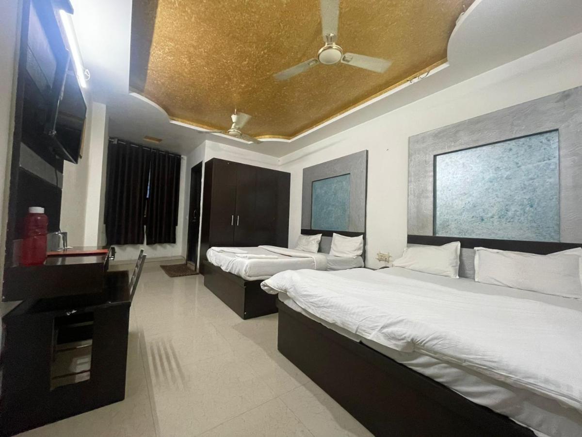 Blue Rose International, Family Hotel Agra  Kültér fotó