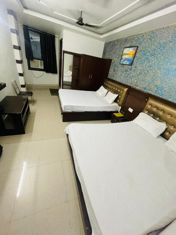 Blue Rose International, Family Hotel Agra  Kültér fotó