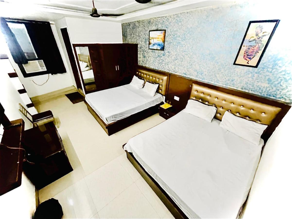 Blue Rose International, Family Hotel Agra  Kültér fotó